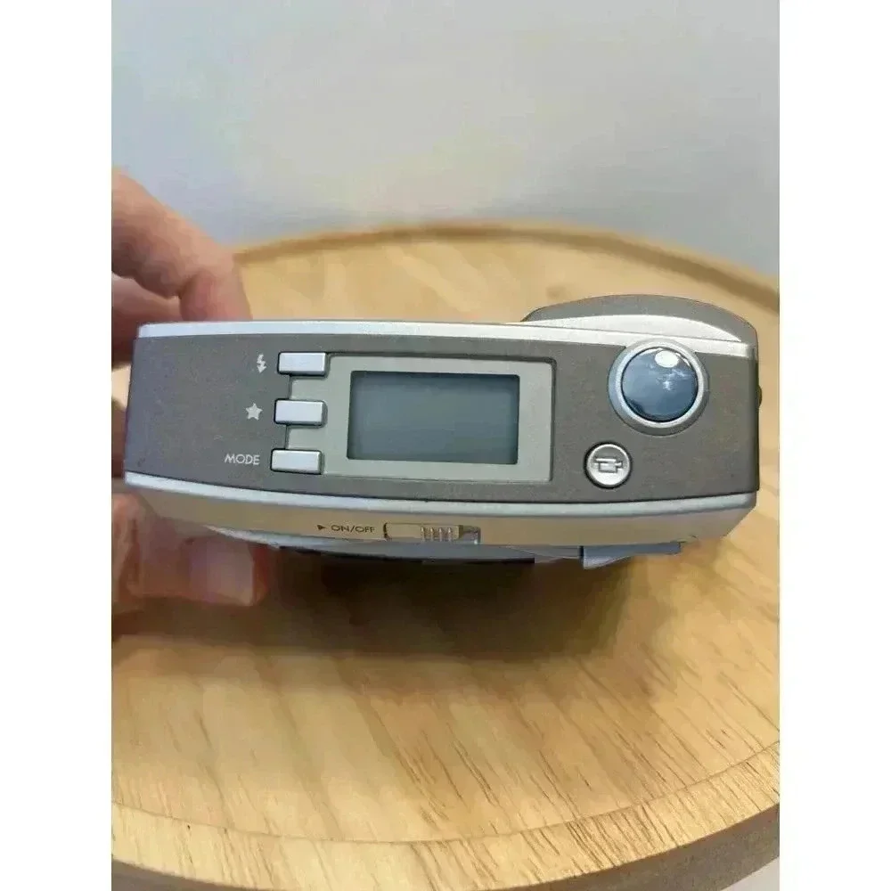 HP Photosmart 735 LCD Display 3.2MP Digital Camera w 3x Optical Zoom Parts Only